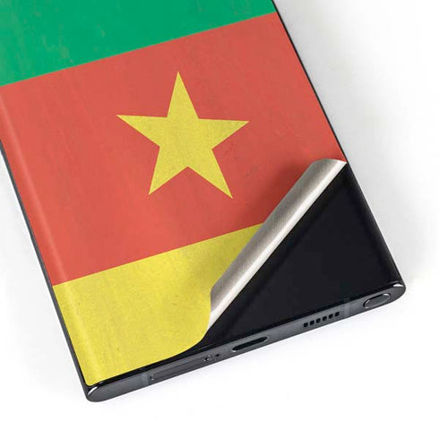 Cameroon Flag Distressed Galaxy S23 Ultra Skin